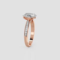 Lumière Oval Solitaire