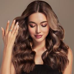 Lumière Oval Solitaire